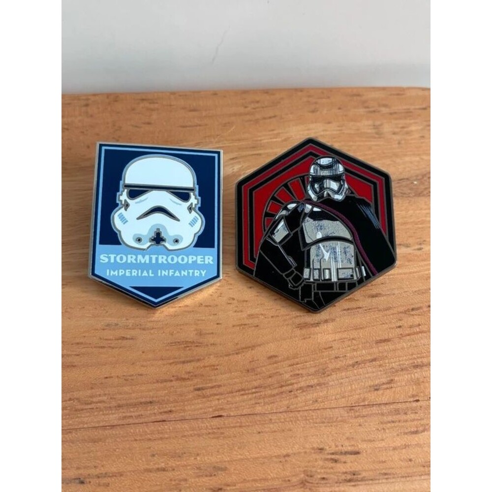 Lot of two Disney Parks Star Wars pins Captain Phasma & Stormtrooper